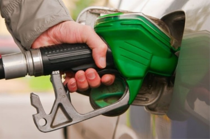 Benzine Bir Zam Daha Geliyor!