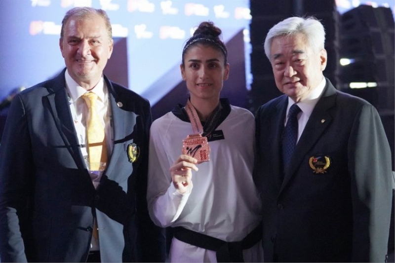 Hatice Kübra Yine Gururlandırdı