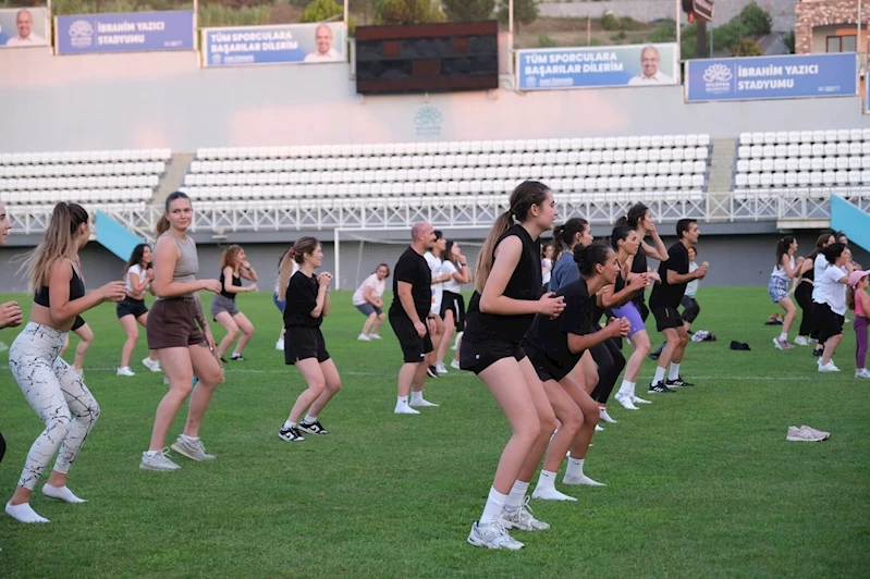 Nilüferliler zumba ile hem eğlendi hem spor yaptı